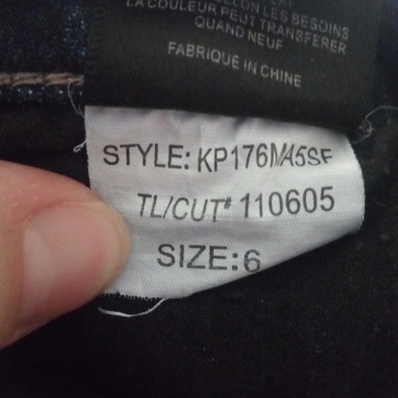 KUT from the kloth distressed boyfriend jeans 6 - Picture 5 of 7